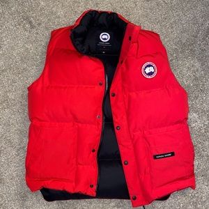 Men’s Canada Goose Down Filled Vest - size Medium - Excellent condition